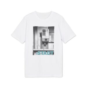 Altes Schwarz-Weiß Foto einer demolierten Telefonzelle auf einem mySTADT T-Shirt aus Klagenfurt